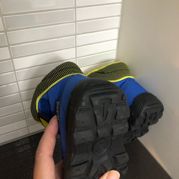 EUC Kamik waterproof lined baby snow boots - Picture 7 of 9